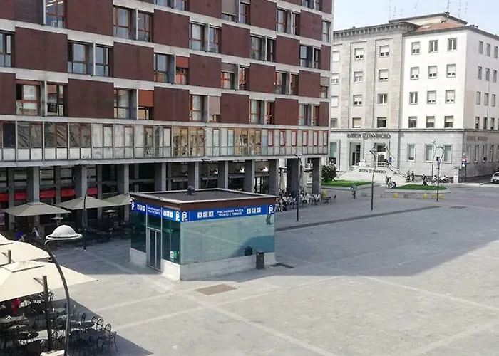 Piazza Trento 11