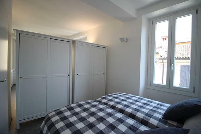 Apartment Piazza Trento 11 *